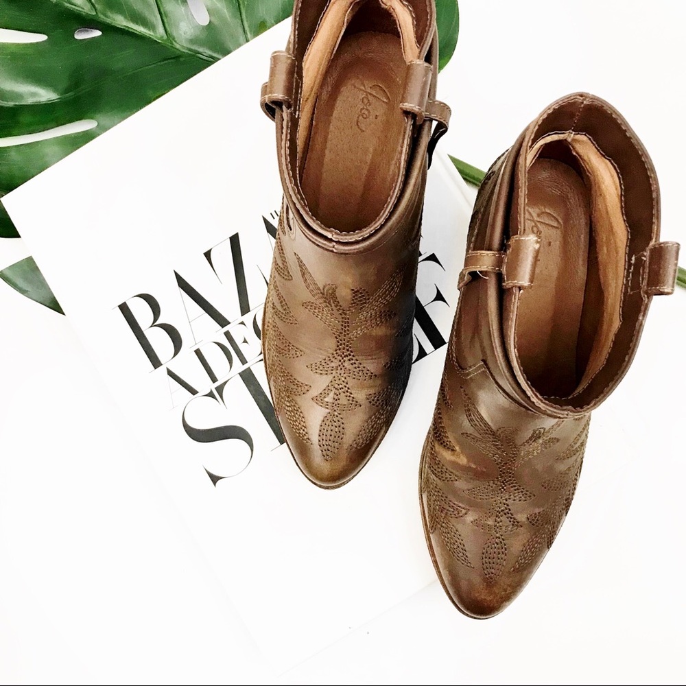 Joie embroidered distressed brown leather booties - Picture 6 of 6